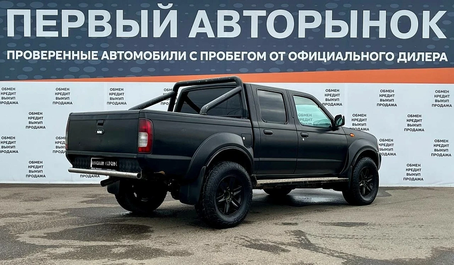 Nissan NP300, 2014г., передний привод, механика