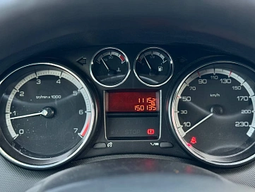 Peugeot 308, 2010г, передний привод, механика