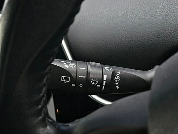 Toyota Prius, 2016г, передний привод, автомат