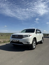Toyota Highlander, 2013г, полный привод, автомат