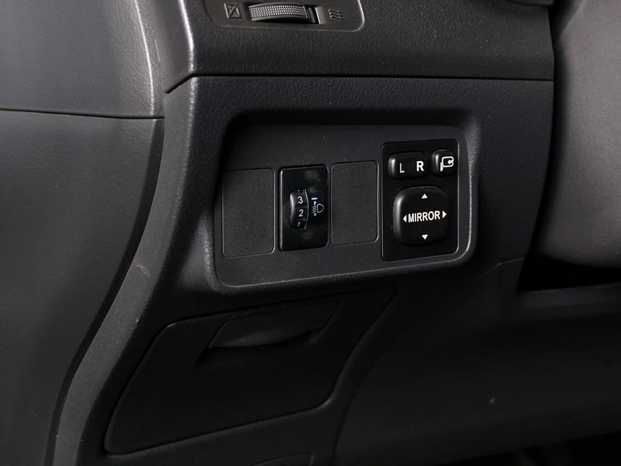 Toyota Corolla, 2012г., передний привод, механика