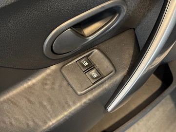 Renault Sandero, 2015г, передний привод, автомат