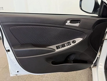 Hyundai Solaris, 2014г, передний привод, автомат