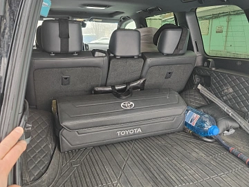 Toyota Land Cruiser, 2019г, полный привод, автомат