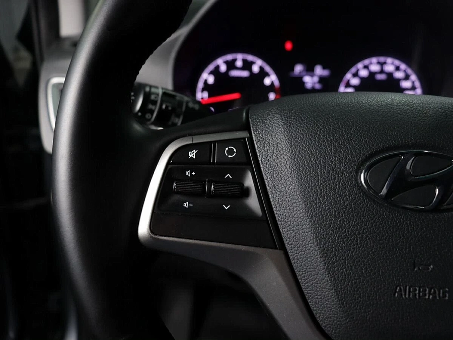 Hyundai Solaris, 2018г., передний привод, автомат