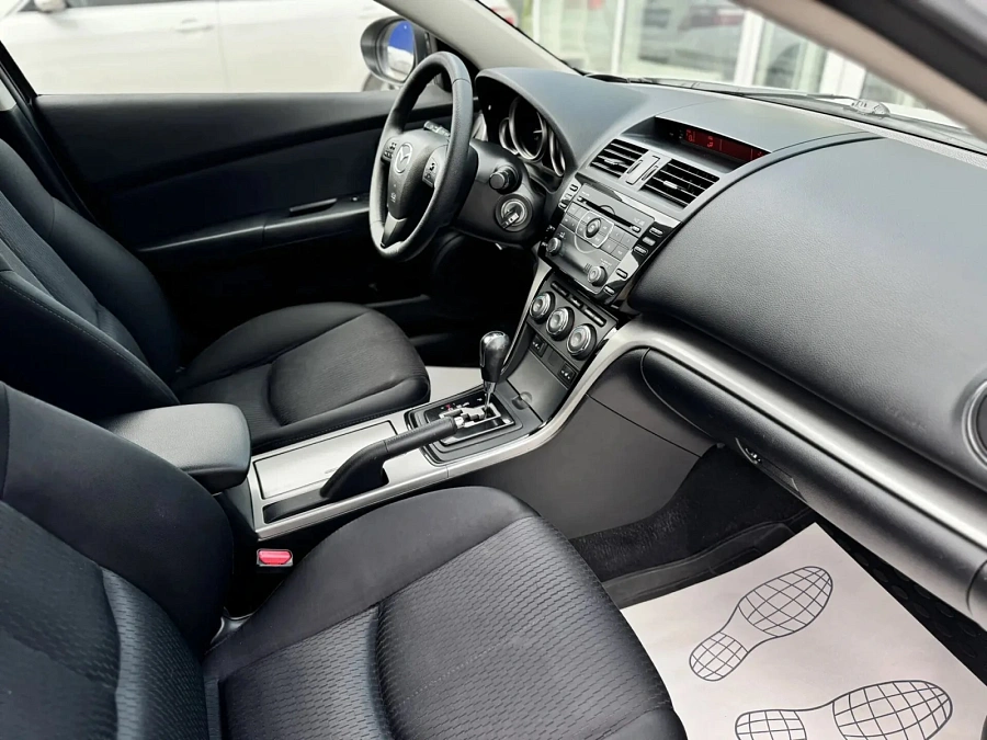 Mazda 6, 2011г., передний привод, автомат