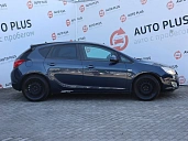 Opel Astra, 2010г., передний привод, автомат
