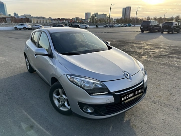 Renault Megane, 2013г, передний привод, вариатор