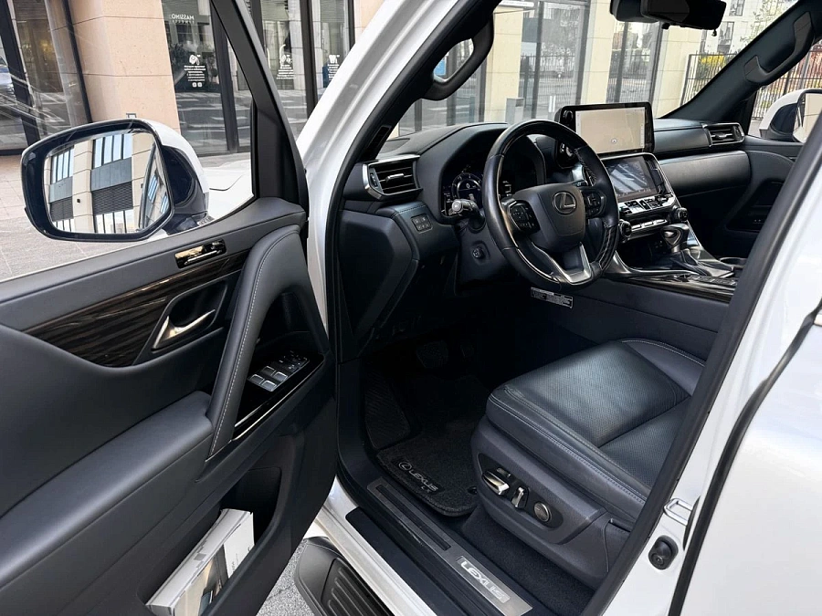 Lexus LX, 2024г., полный привод, автомат
