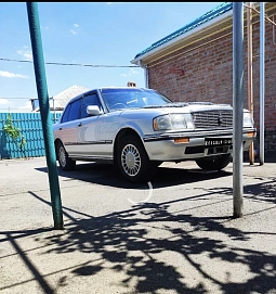 Toyota Crown, 1993г, задний привод, автомат