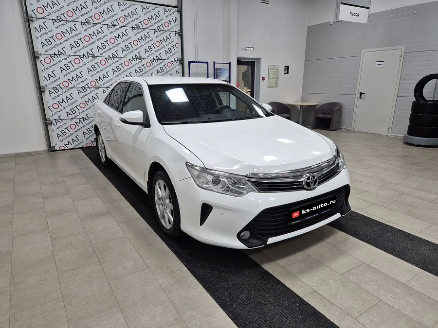 Toyota Camry, 2017г., передний привод, автомат