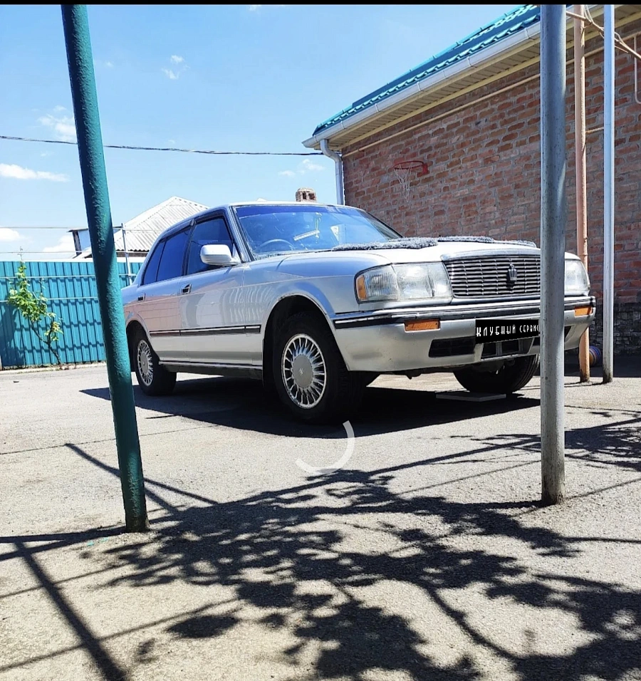Toyota Crown, 1993г., задний привод, автомат