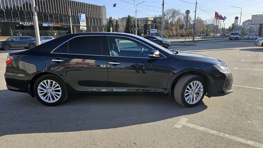 Toyota Camry, 2015г., передний привод, автомат