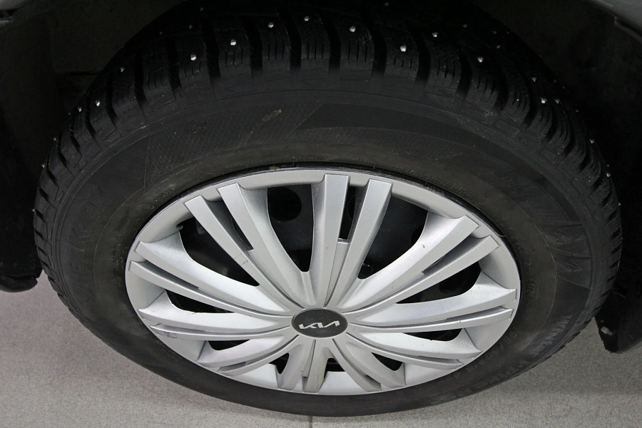 Kia Carens, 2006г., передний привод, автомат