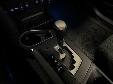 Toyota RAV4, 2019г, передний привод, автомат