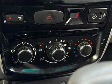 Nissan Terrano, 2015г, передний привод, автомат