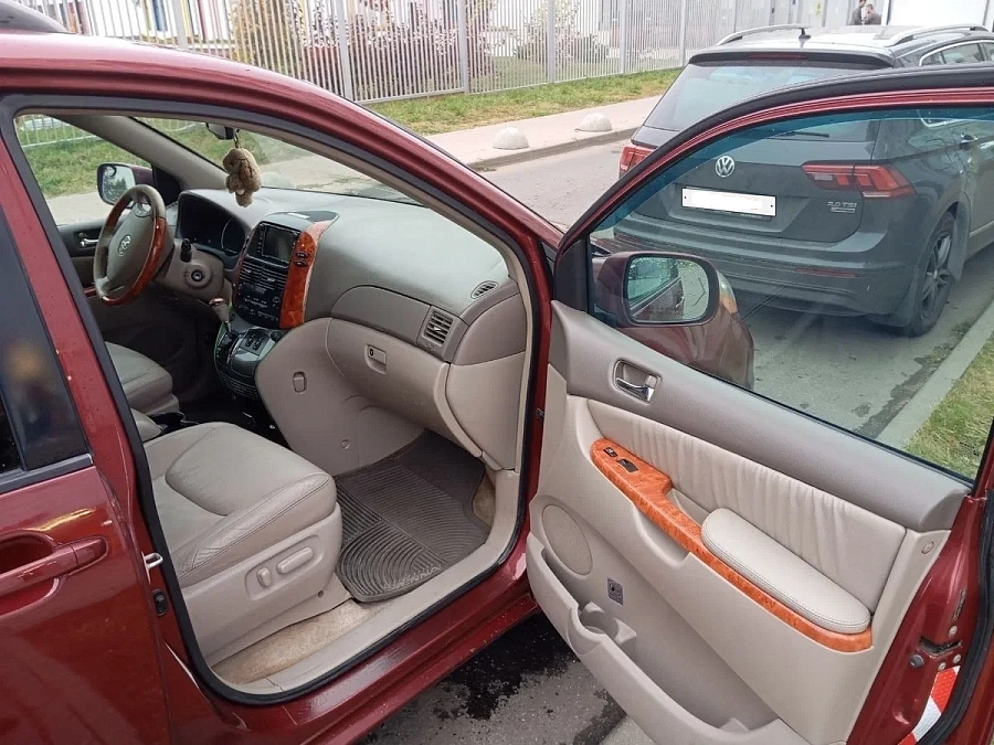 Toyota Sienna, 2008г., полный привод, автомат
