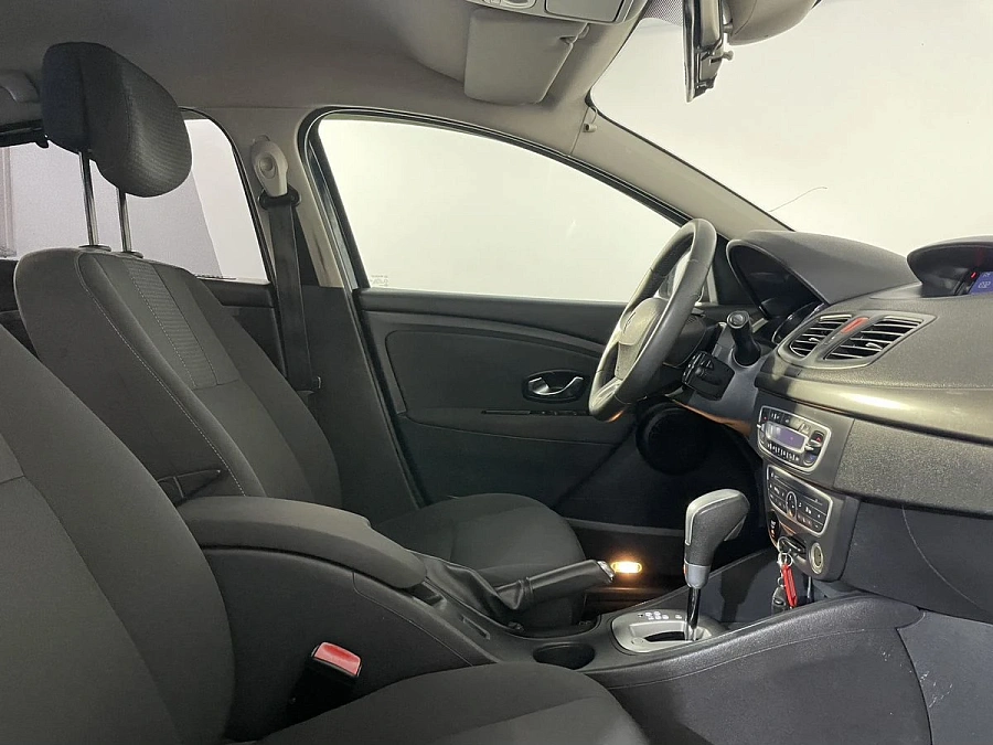 Renault Fluence, 2011г., передний привод, вариатор