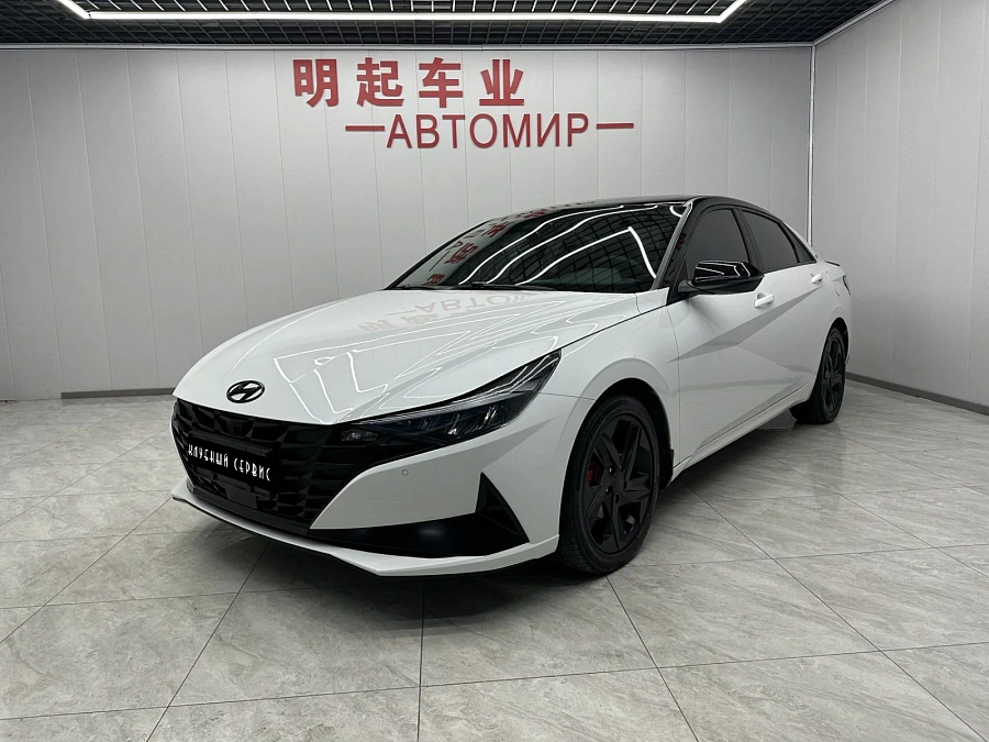 Hyundai Elantra, 2022г., передний привод, вариатор