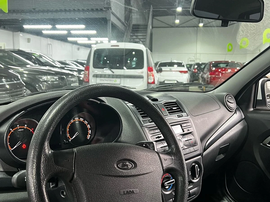 Lada (ВАЗ) Granta, 2023г., передний привод, механика