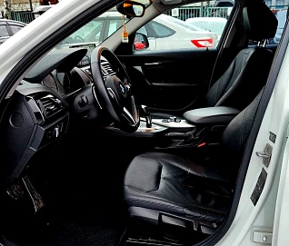 BMW 1 серии, 2012г, задний привод, автомат