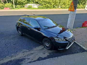 Lexus CT, 2011г, передний привод, вариатор