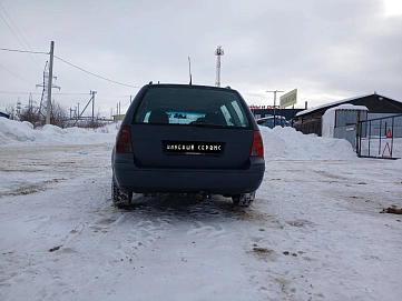 Volkswagen Golf, 1999г, передний привод, механика