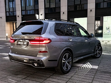BMW X7, 2025г, полный привод, автомат
