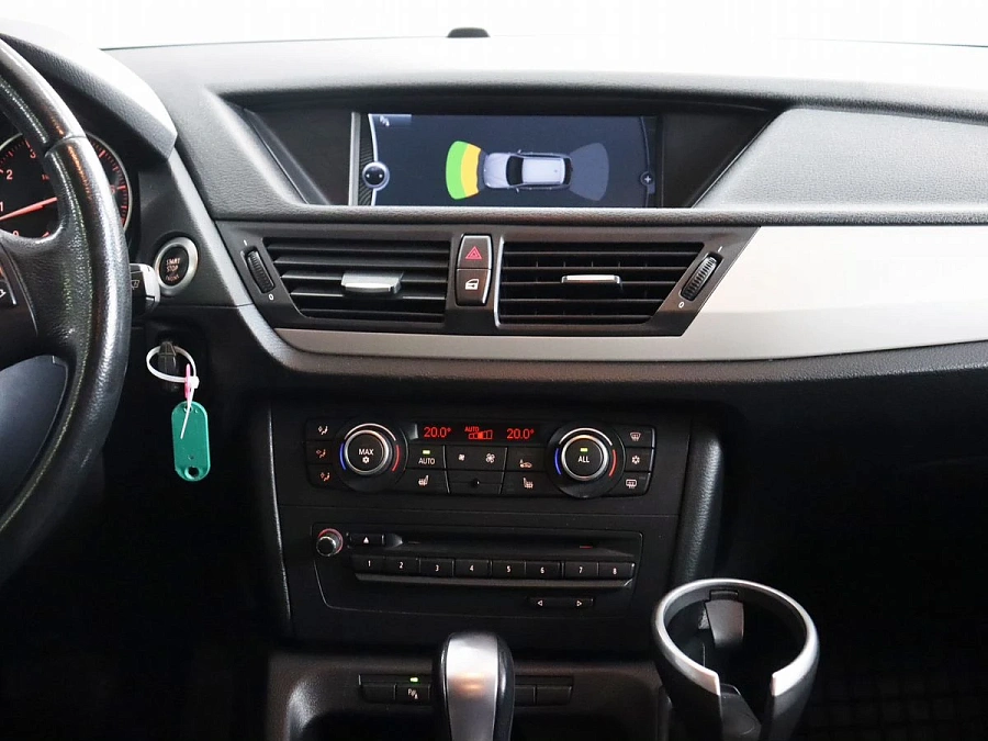 BMW X1, 2010г., полный привод, автомат