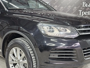 Volkswagen Touareg, 2011г, полный привод, автомат
