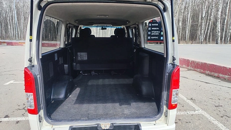 Toyota HiAce, 2015г, полный привод, автомат