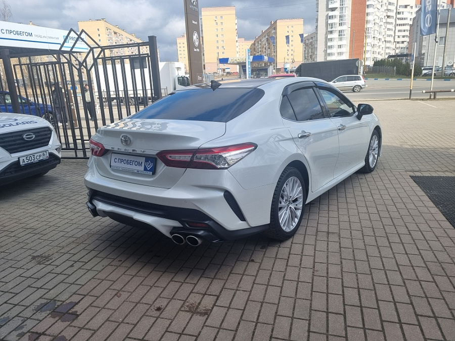 Toyota Camry, 2019г., передний привод, автомат