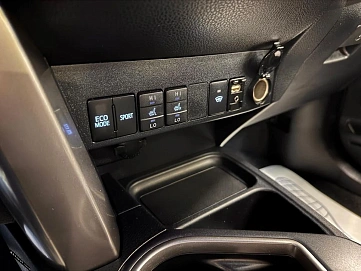 Toyota RAV4, 2019г, полный привод, автомат