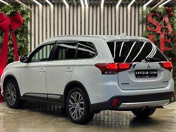 Mitsubishi Outlander, 2018г, полный привод, вариатор