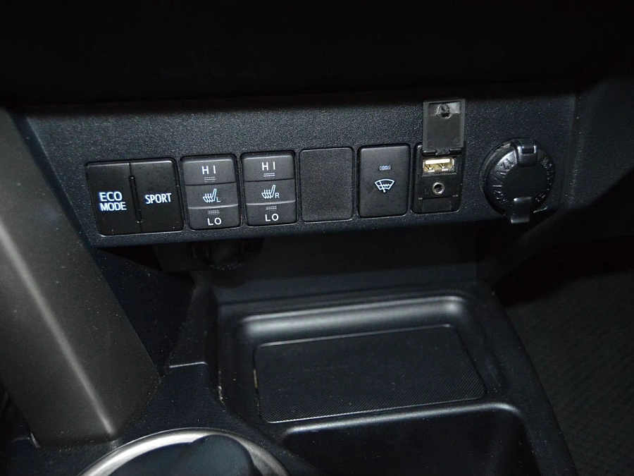Toyota RAV4, 2014г., полный привод, вариатор