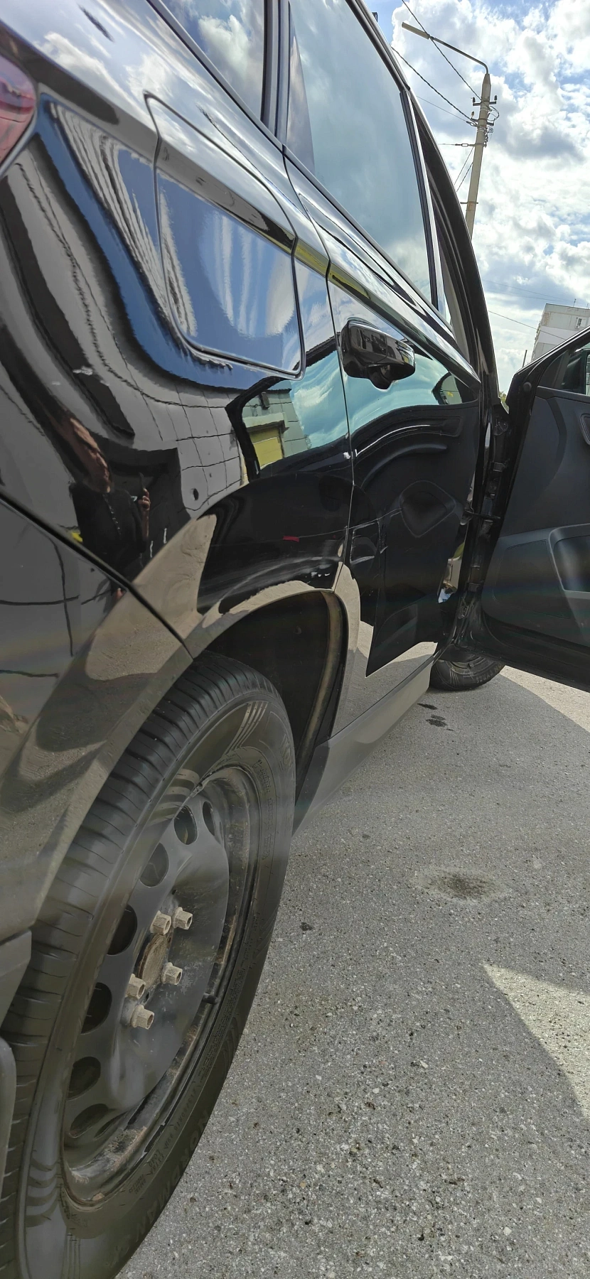 Skoda Karoq, 2021г., передний привод, автомат