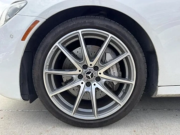 Mercedes-Benz E-Класс, 2022г, задний привод, автомат