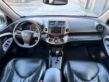 Toyota RAV4, 2011г., полный привод, вариатор