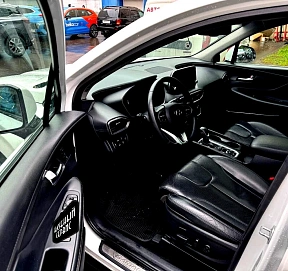 Hyundai Santa Fe, 2019г, полный привод, автомат