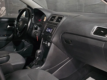 Volkswagen Polo, 2016г, передний привод, автомат