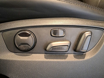 Volkswagen Touareg, 2010г, передний привод, автомат