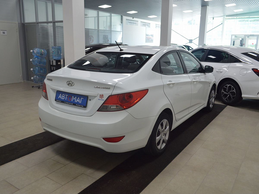 Hyundai Solaris, 2012г., передний привод, механика