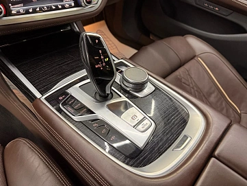BMW 7 серии, 2020г., полный привод, автомат