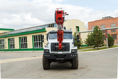 Челябинец КС 55732, 2025г