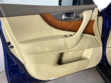 Infiniti QX70, 2014г, полный привод, автомат