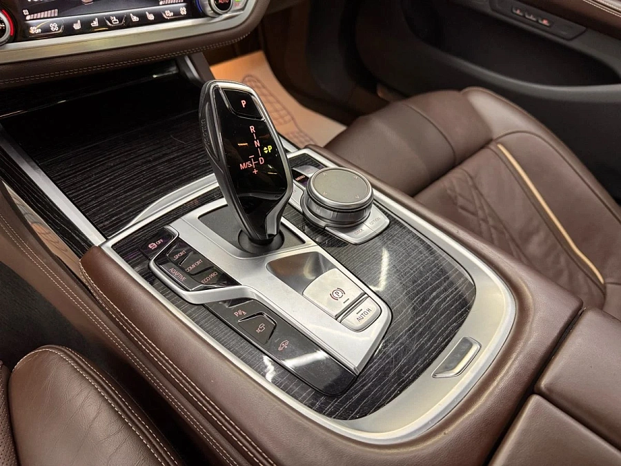 BMW 7 серии, 2020г., полный привод, автомат
