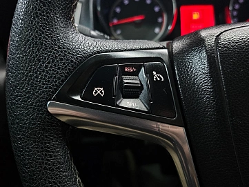 Opel Astra, 2011г, передний привод, автомат