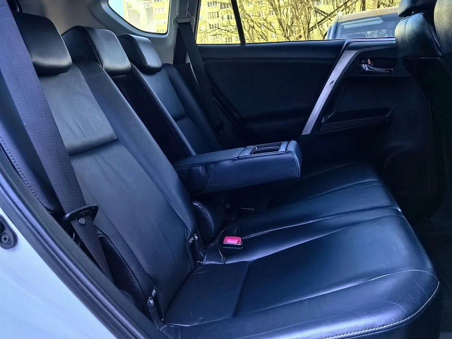 Toyota RAV4, 2013г., полный привод, автомат