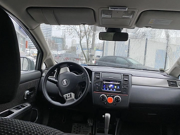 Nissan Tiida, 2011г, передний привод, автомат