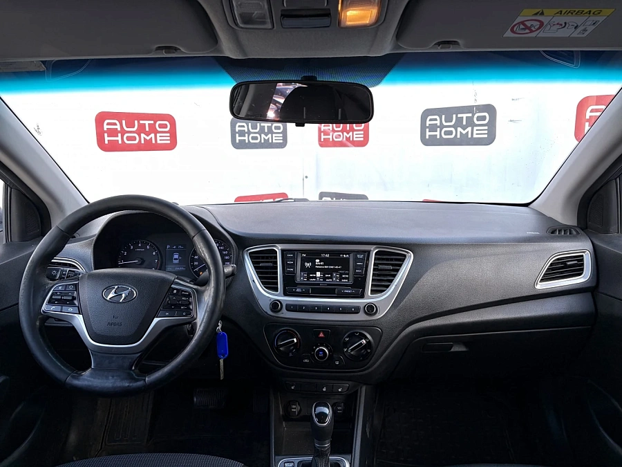 Hyundai Solaris, 2019г., передний привод, автомат